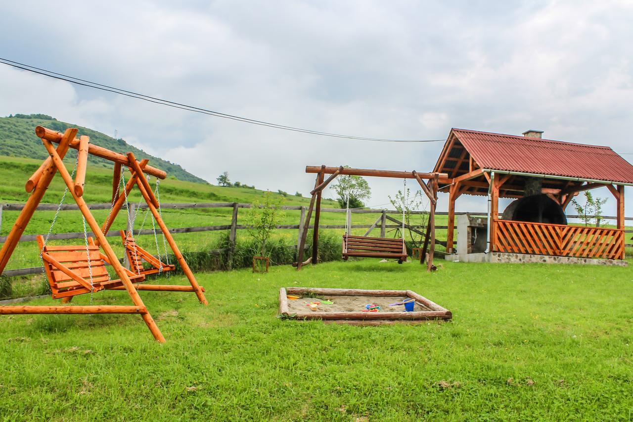 Villa Mano Kulcsoshazak Praid Exterior foto