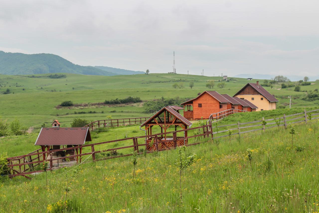 Villa Mano Kulcsoshazak Praid Exterior foto